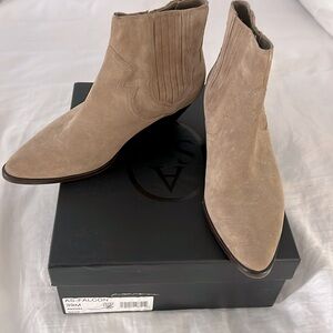 Ash beige suede boots size 9 lightly worn